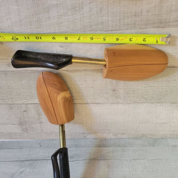 Florsheim Mens Cedar Shoe Tree Adjustable - Picture 6 of 6